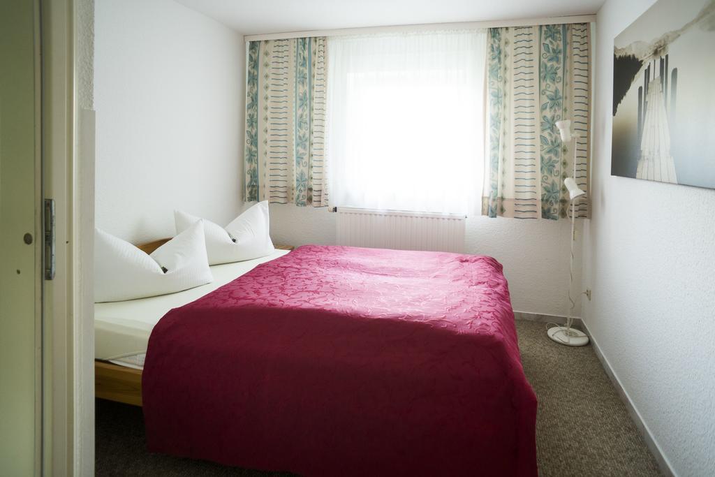 Das Fritz Hotel Schwerin Schoene Lage Im Gruenen Mit Regionaler Kueche Kostenfreien Parkplaetzen Und E Ladestation Rom bilde